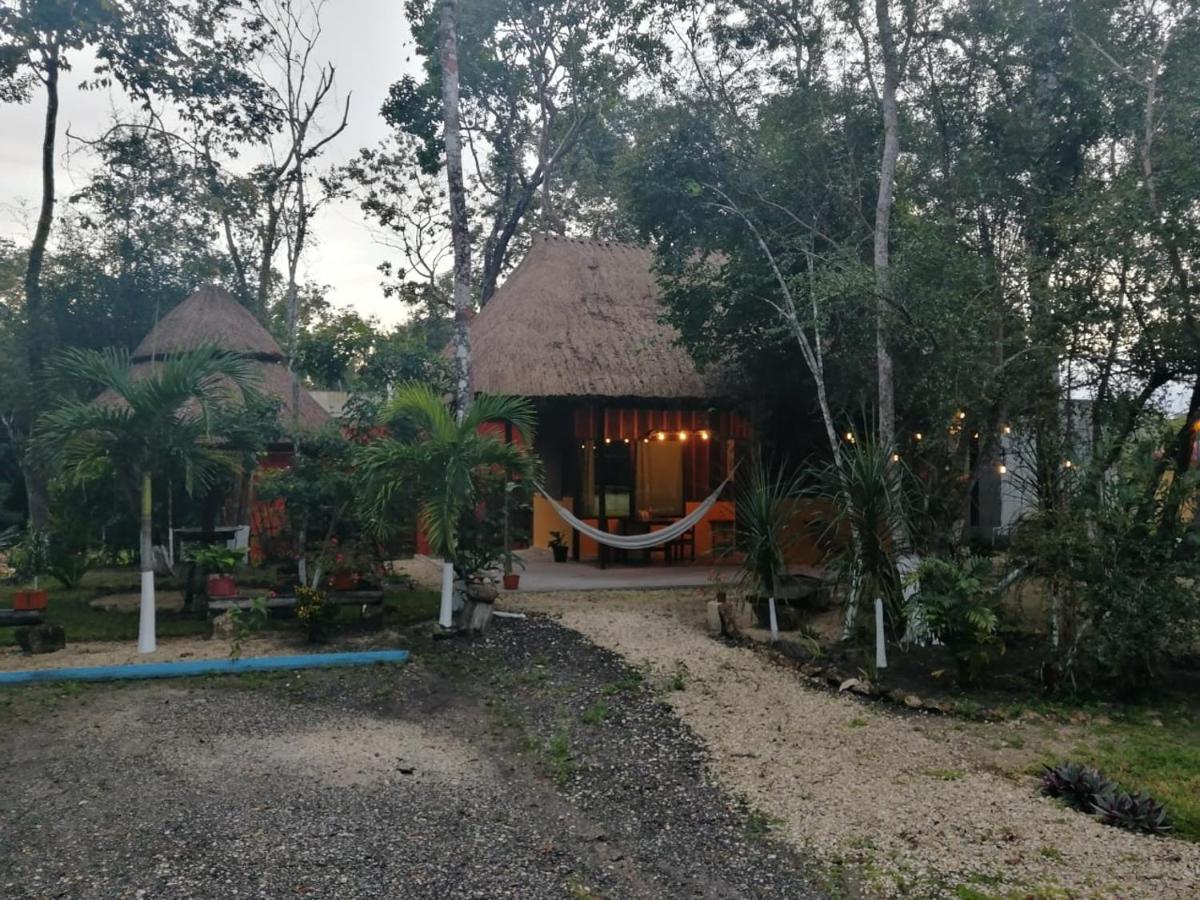 Hotel "Casa Las Lolas" Xpujil Esterno foto