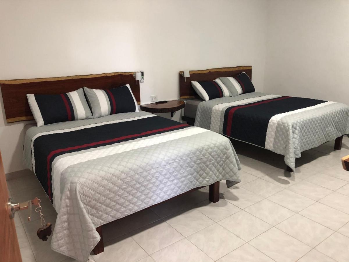 Hotel "Casa Las Lolas" Xpujil Esterno foto