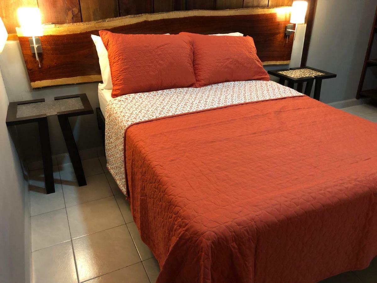 Hotel "Casa Las Lolas" Xpujil Esterno foto