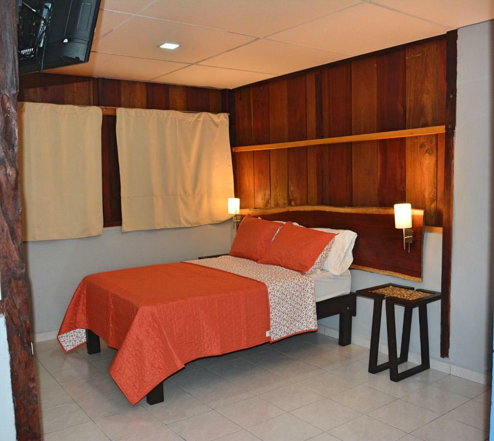 Hotel "Casa Las Lolas" Xpujil Esterno foto